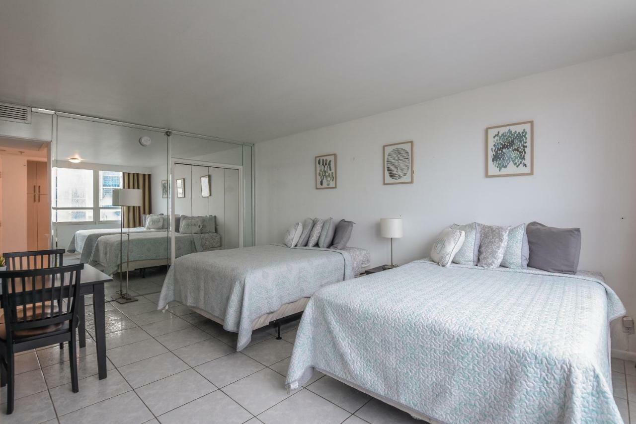 Castle Beach Suites By Vacation Media Miami Beach Exterior foto