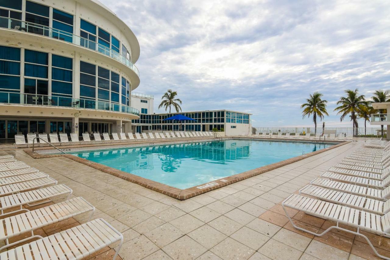 Castle Beach Suites By Vacation Media Miami Beach Exterior foto