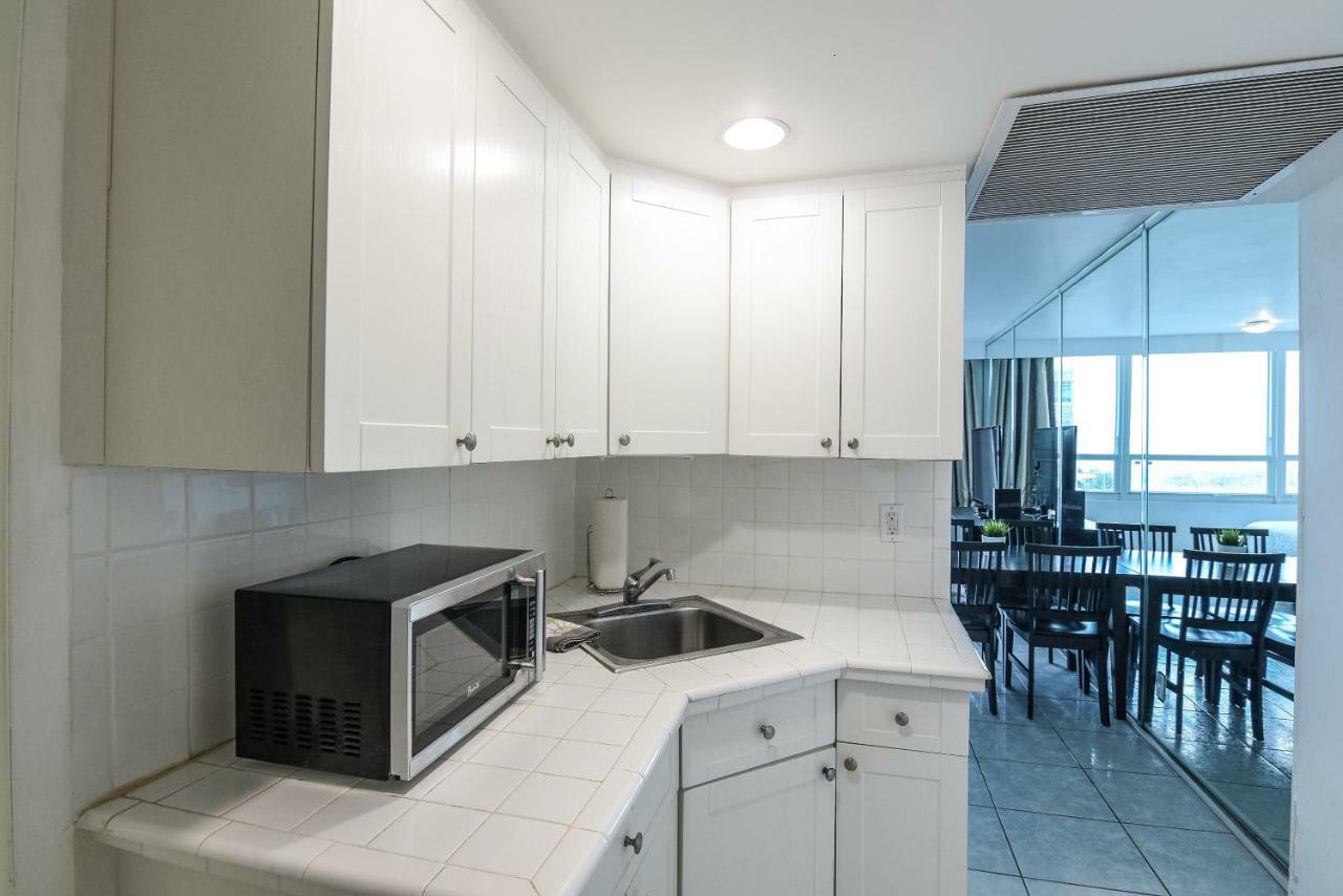 Castle Beach Suites By Vacation Media Miami Beach Exterior foto
