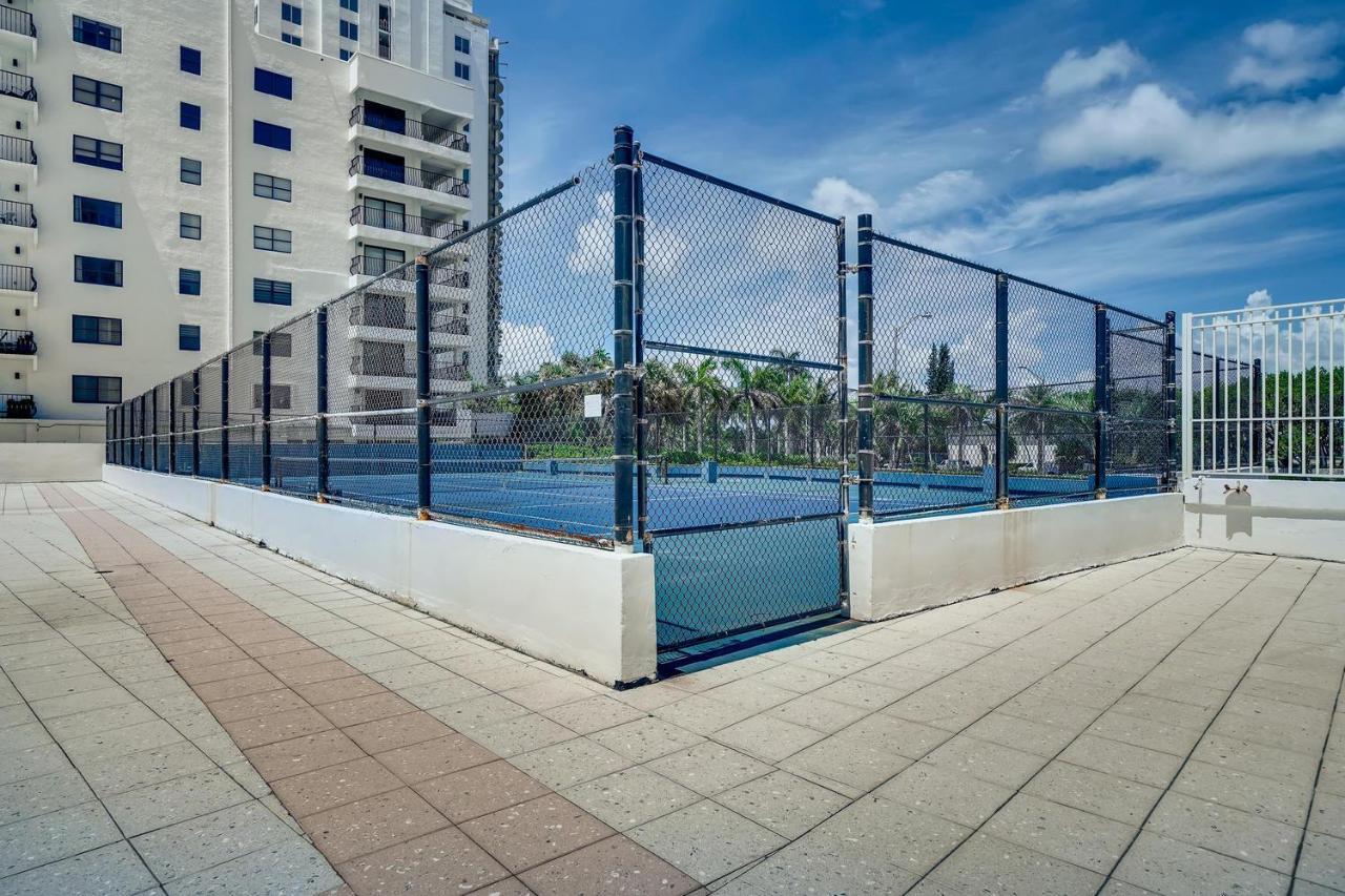 Castle Beach Suites By Vacation Media Miami Beach Exterior foto